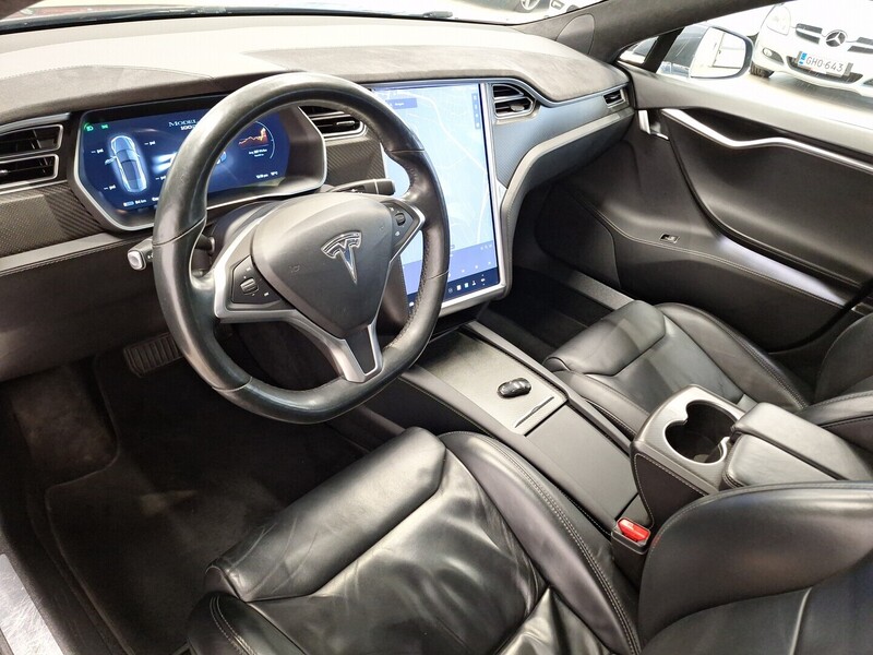 Tesla Model S vaihtoauto
