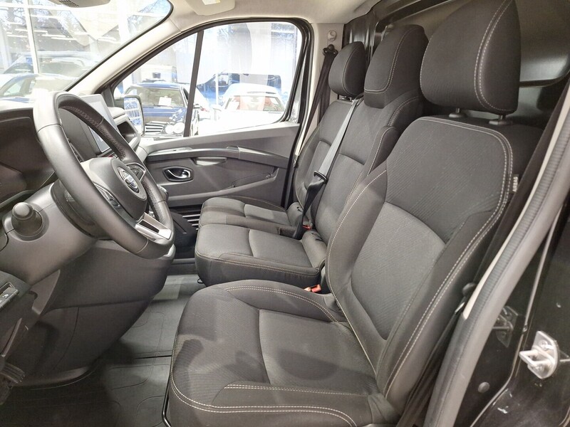 Nissan Primastar vaihtoauto