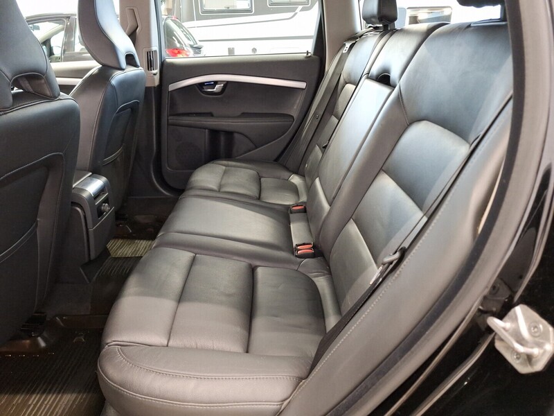 Volvo V70 vaihtoauto