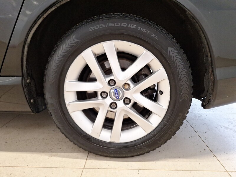 Volvo V70 vaihtoauto