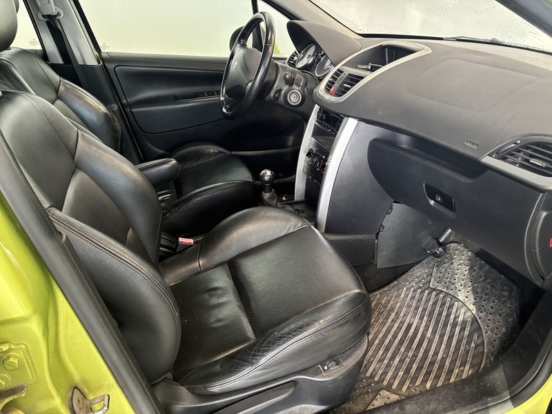 Peugeot 207 vaihtoauto