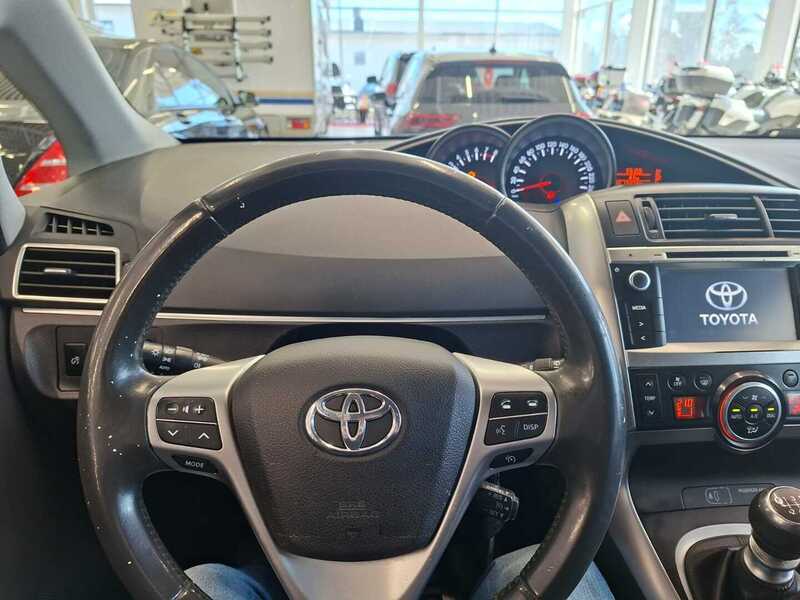 Toyota Verso vaihtoauto