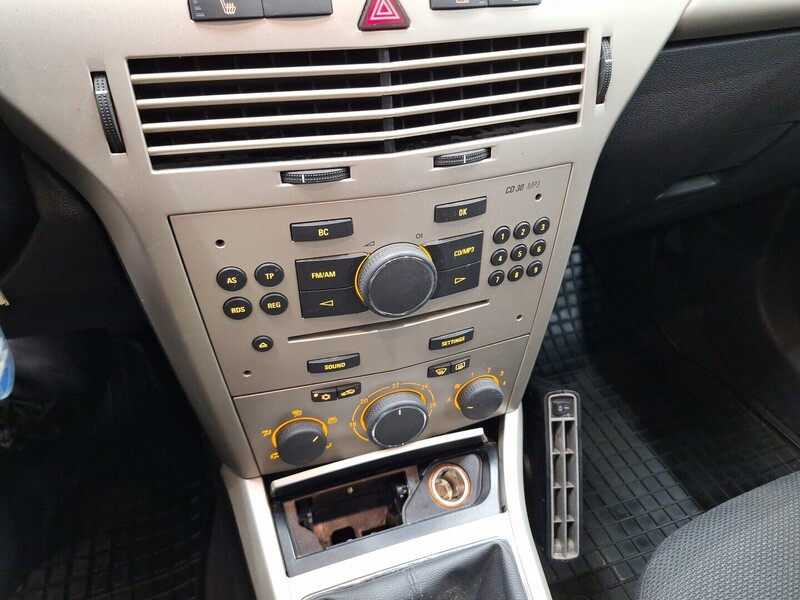 Opel Astra vaihtoauto