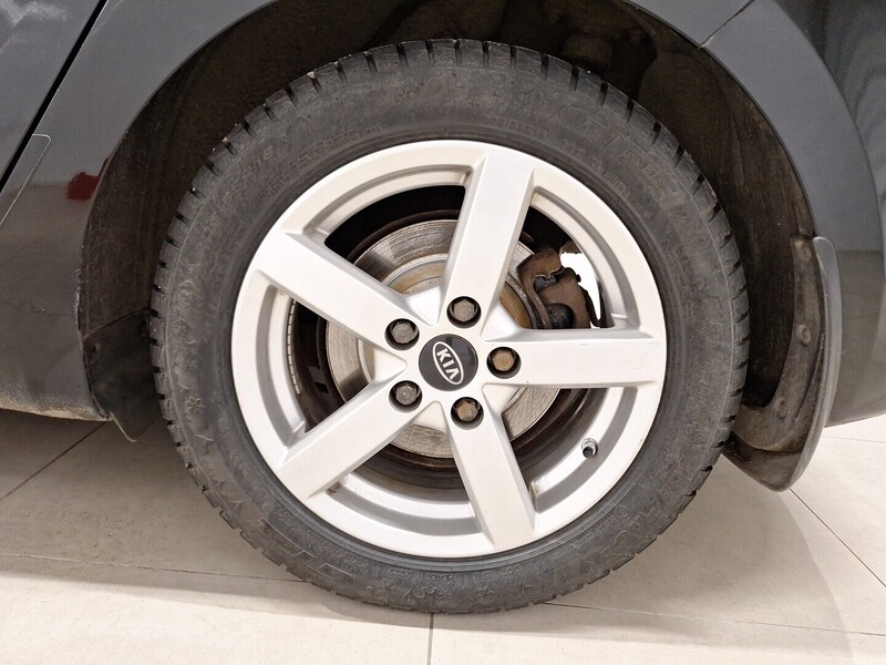 Kia Carens vaihtoauto