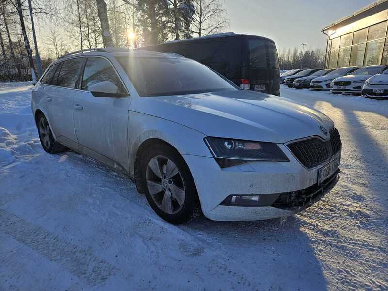 Skoda Superb vaihtoauto