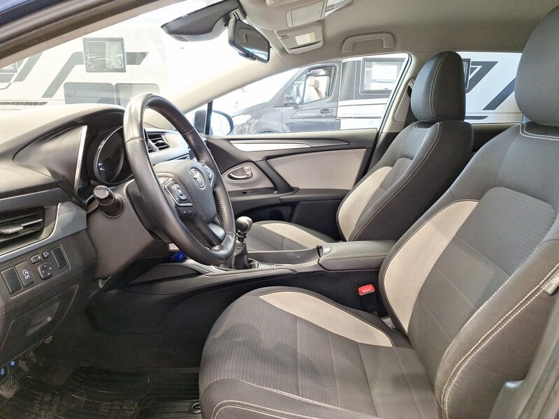 Toyota Avensis vaihtoauto