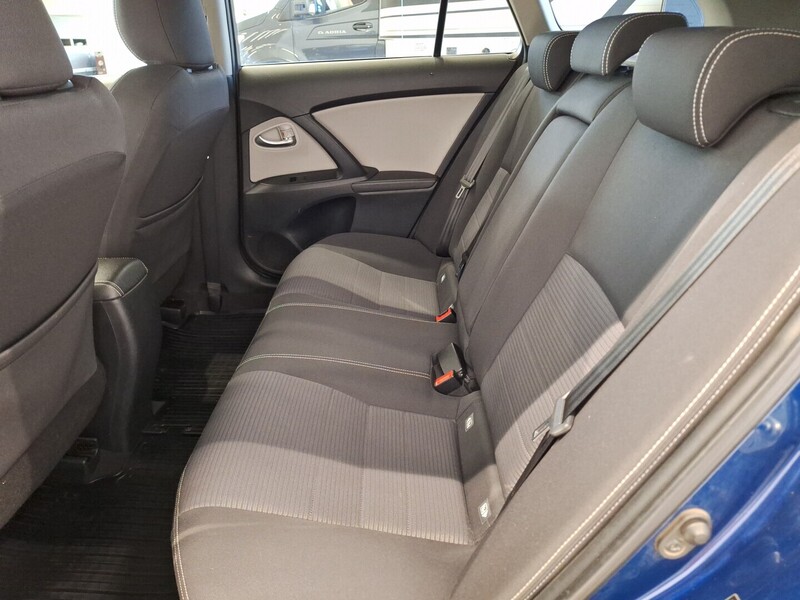 Toyota Avensis vaihtoauto