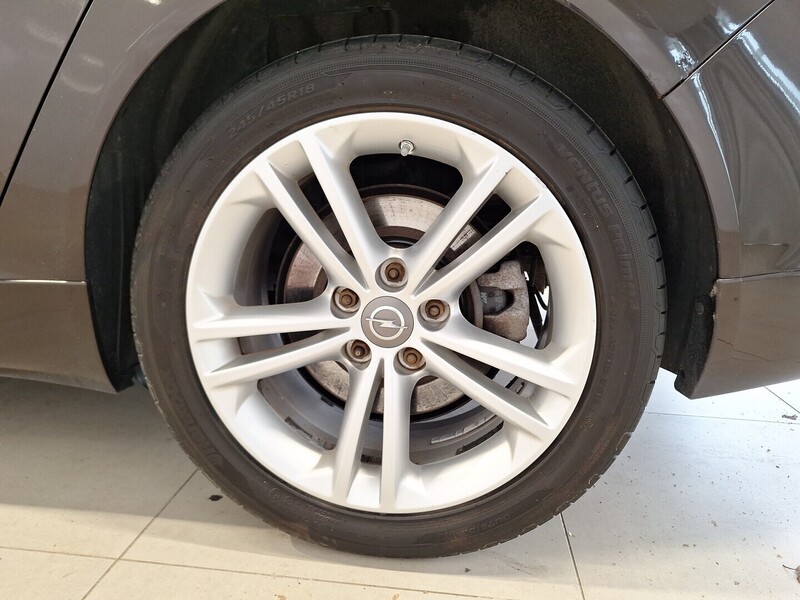 Opel Insignia vaihtoauto