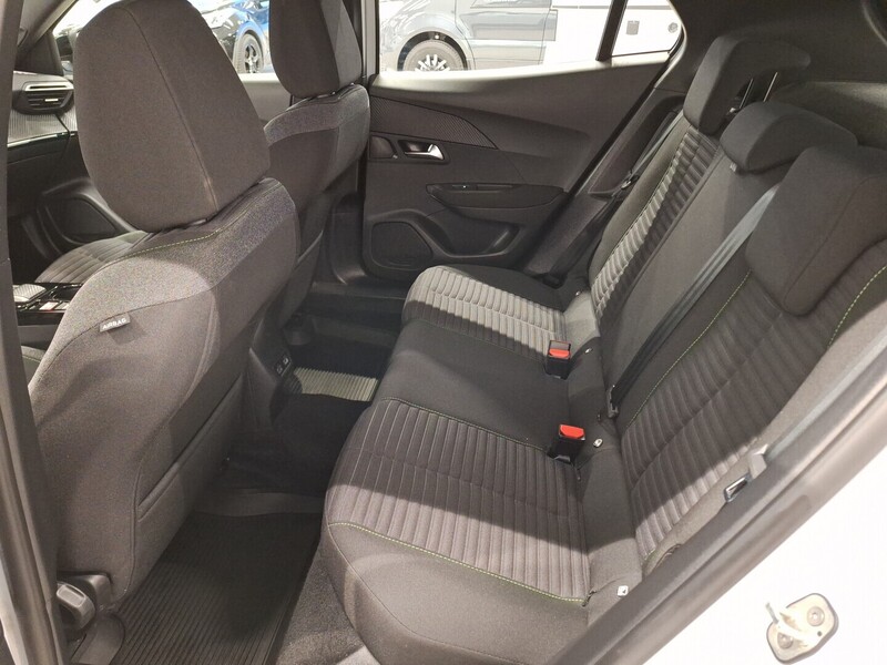 Peugeot e-2008 vaihtoauto