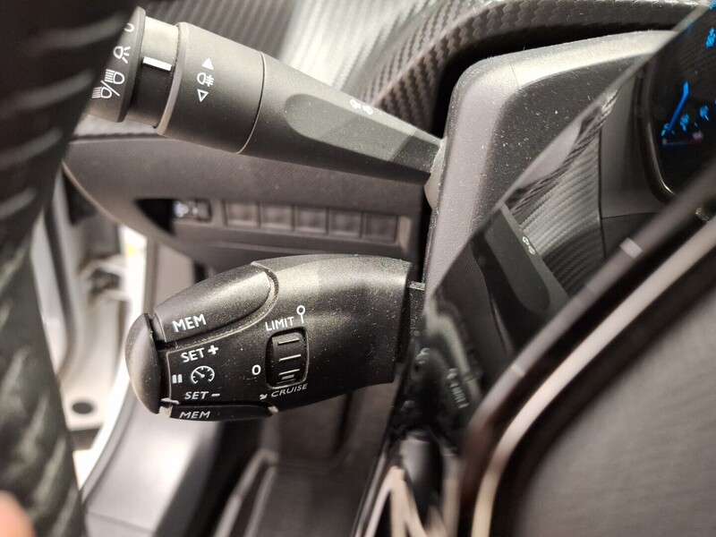 Peugeot e-2008 vaihtoauto