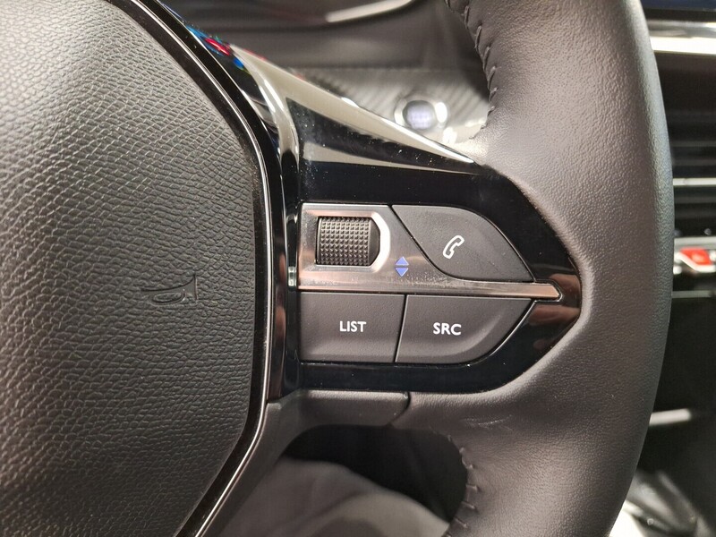 Peugeot e-2008 vaihtoauto