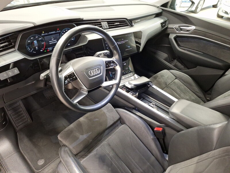 Audi e-tron vaihtoauto