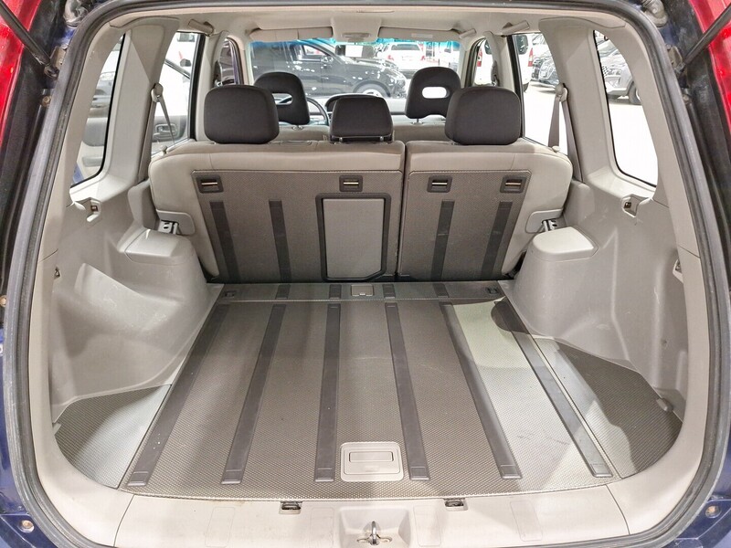 Nissan X-Trail vaihtoauto