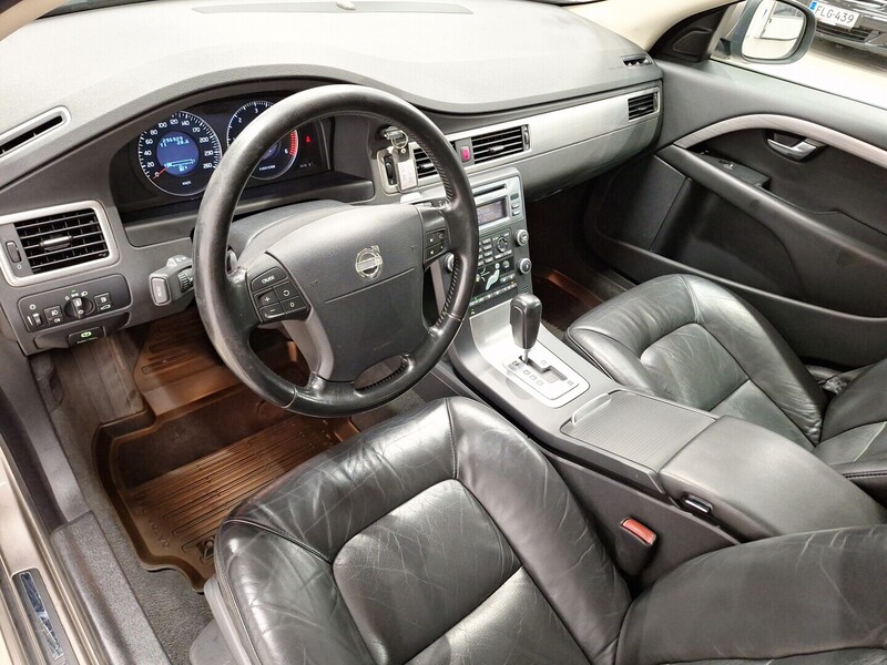 Volvo V70 vaihtoauto