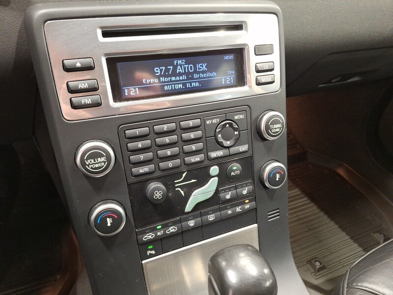 Volvo V70 vaihtoauto