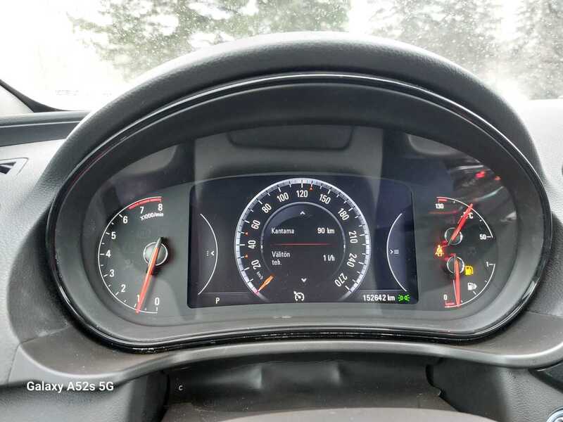 Opel Insignia vaihtoauto