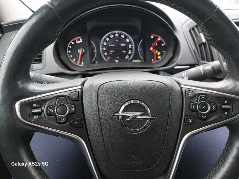 Opel Insignia vaihtoauto