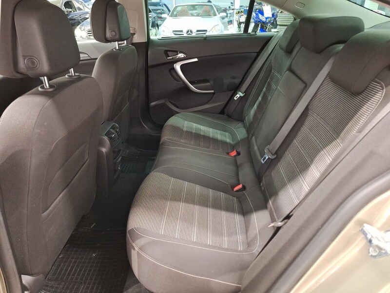 Opel Insignia vaihtoauto