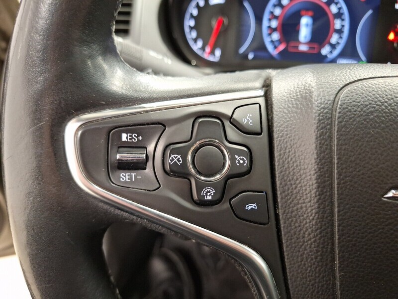 Opel Insignia vaihtoauto