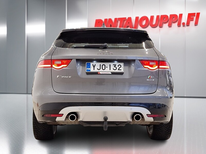 Jaguar F-PACE vaihtoauto