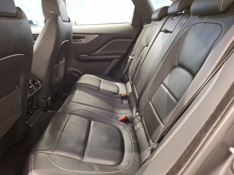 Jaguar F-PACE vaihtoauto