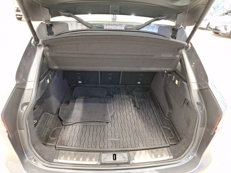 Jaguar F-PACE vaihtoauto