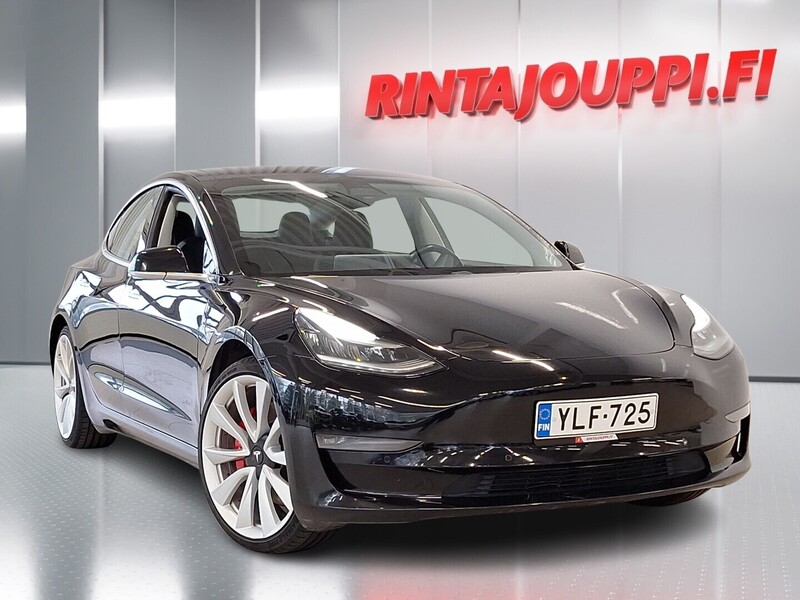 Tesla Model 3 vaihtoauto