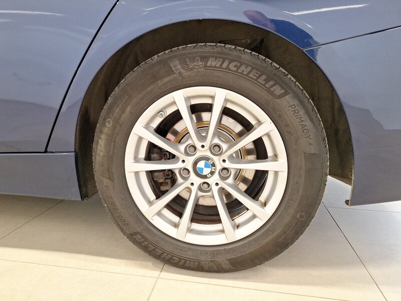 BMW 330 vaihtoauto