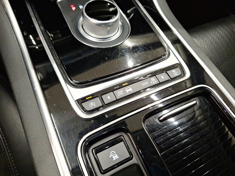 Jaguar XF vaihtoauto