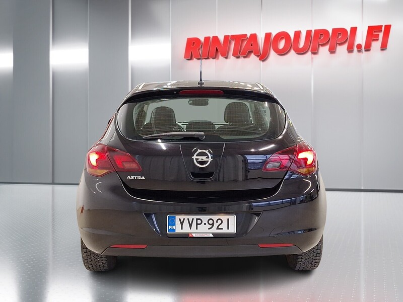 Opel Astra vaihtoauto