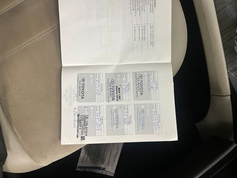 Toyota Avensis vaihtoauto