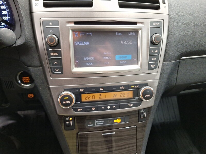 Toyota Avensis vaihtoauto