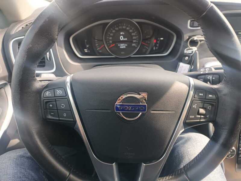 Volvo V40 Cross Country vaihtoauto