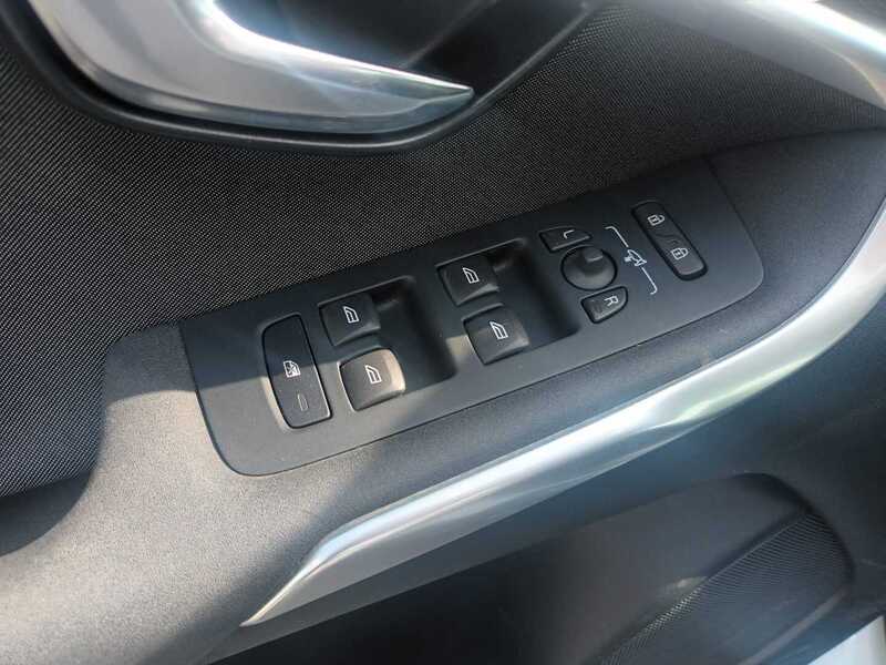 Volvo V40 Cross Country vaihtoauto