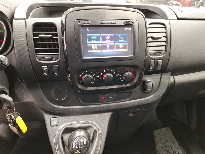 Opel Vivaro vaihtoauto