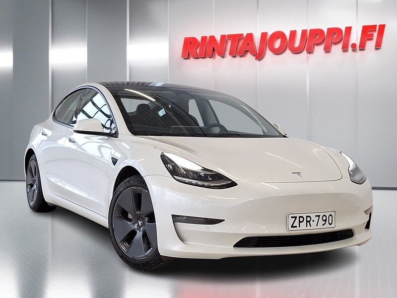 Tesla Model 3 vaihtoauto