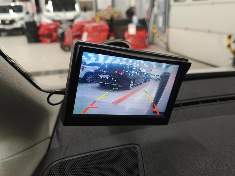 Volkswagen Caddy Maxi vaihtoauto