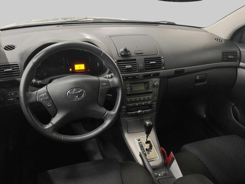 Toyota Avensis vaihtoauto