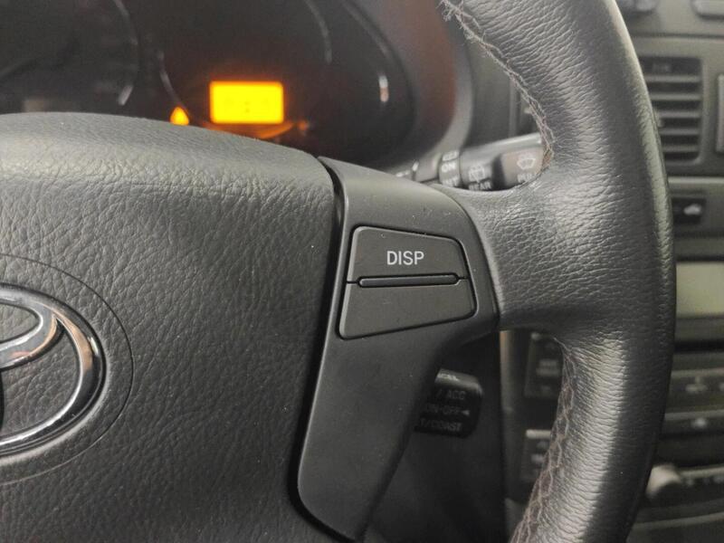 Toyota Avensis vaihtoauto