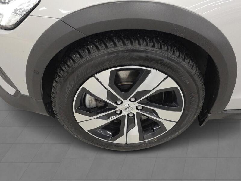 Volvo V60 Cross Country vaihtoauto