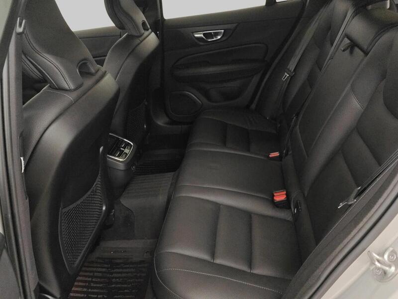 Volvo V60 Cross Country vaihtoauto