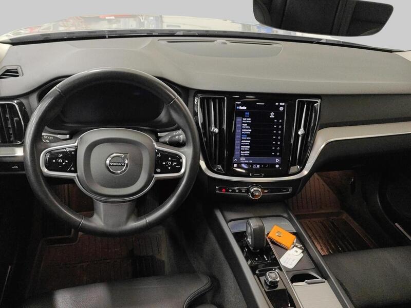 Volvo V60 Cross Country vaihtoauto