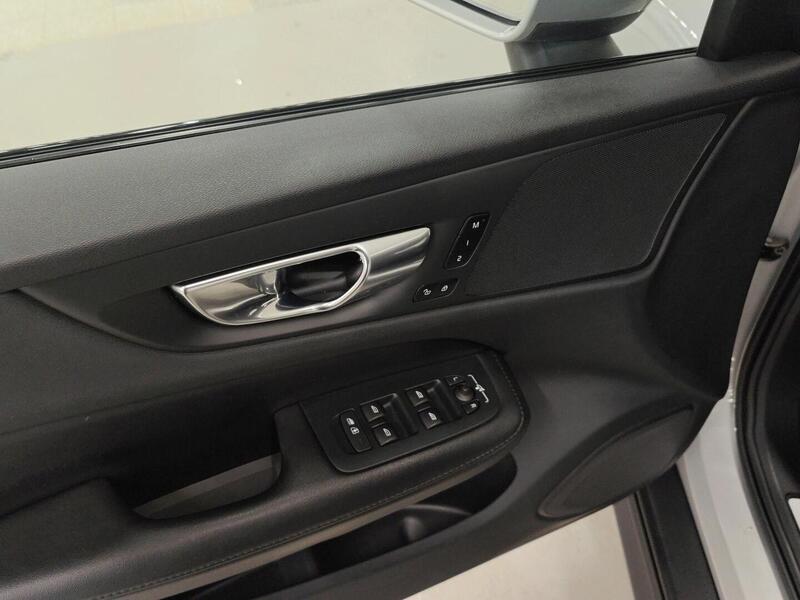 Volvo V60 Cross Country vaihtoauto