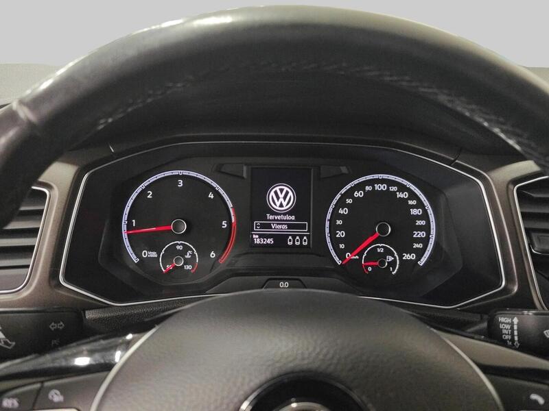 Volkswagen T-Roc vaihtoauto