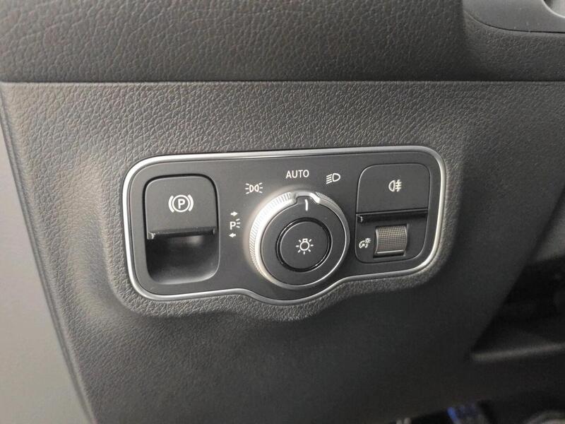 Mercedes-Benz EQB vaihtoauto