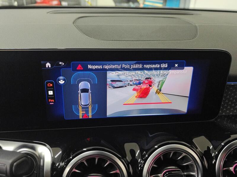 Mercedes-Benz EQB vaihtoauto