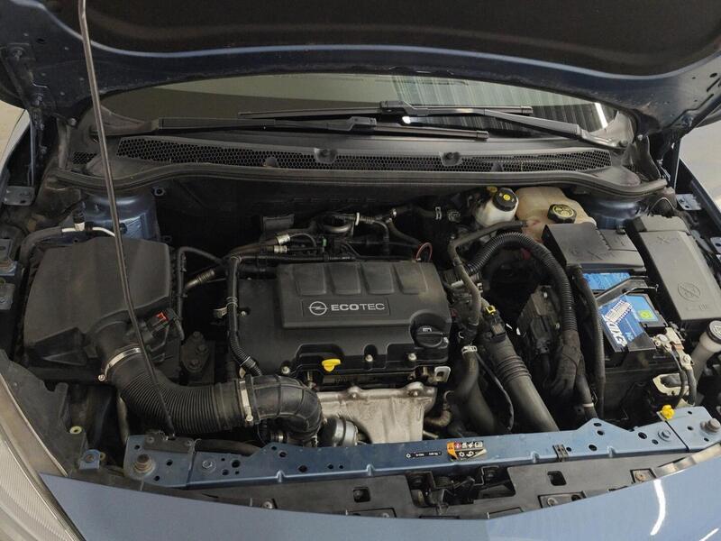 Opel Astra vaihtoauto