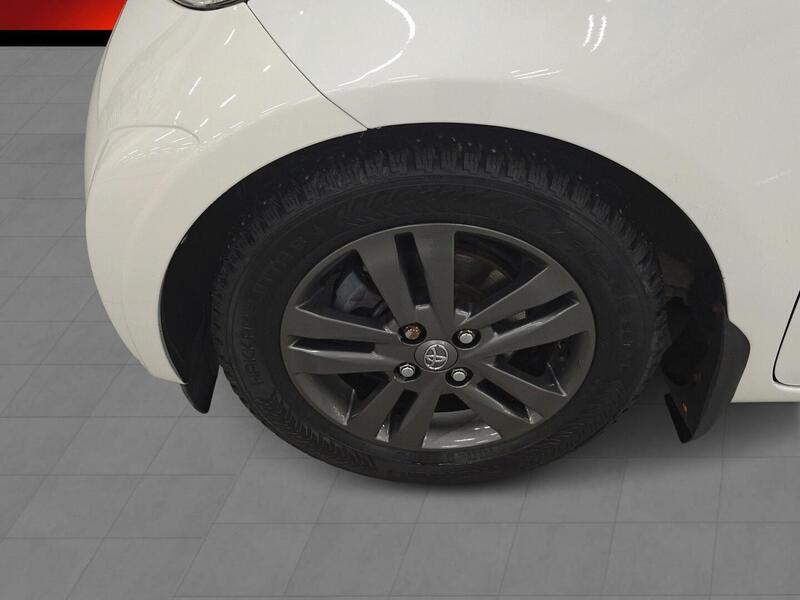 Toyota iQ vaihtoauto