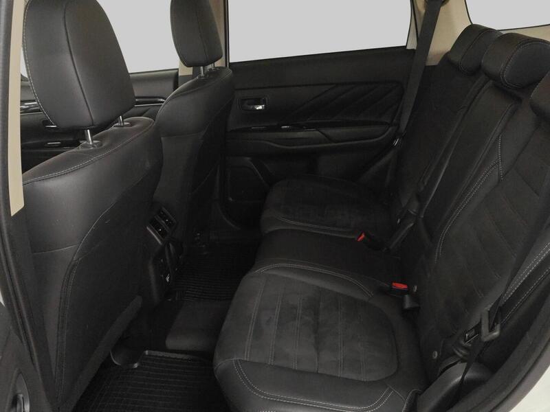 Mitsubishi Outlander PHEV vaihtoauto