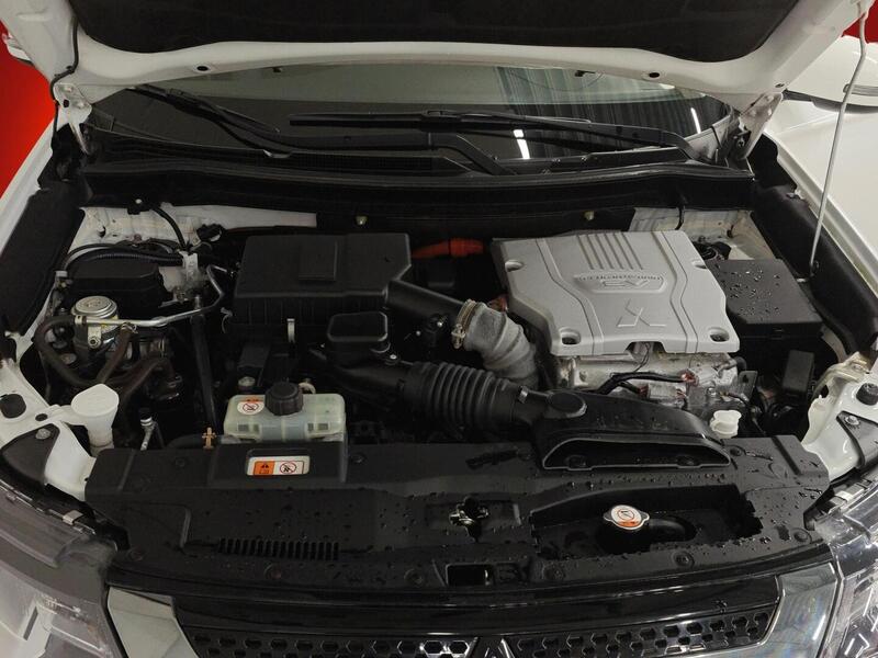 Mitsubishi Outlander PHEV vaihtoauto